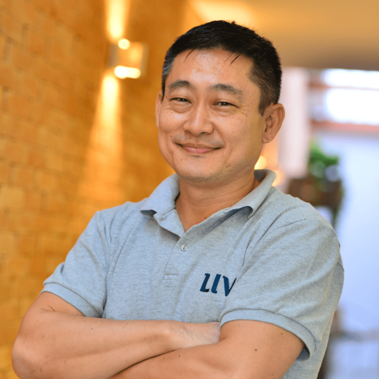 Kazu, massoterapeuta do LIV